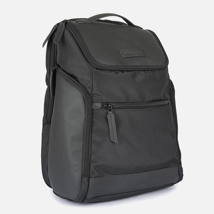 TECHIE TRAVELER BACKPACK
